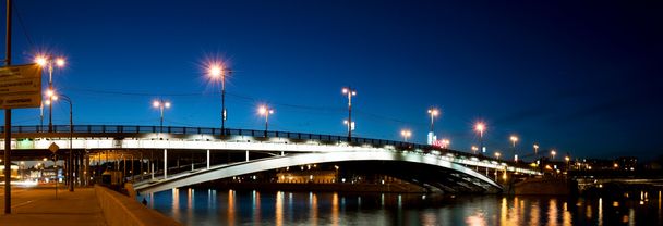 Росія Москви вечір мосту з підсвіткою - Фото, зображення