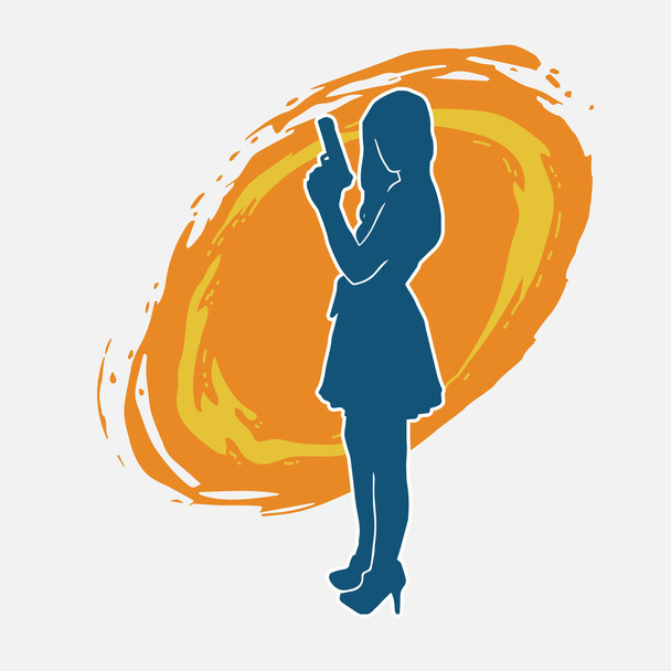 Silhouette d'une femme en tenue féminine en pose portant une arme de poing ou de pistolet. - Vecteur, image