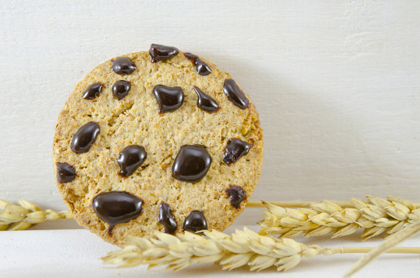 Шоколадное печенье и пшеница
 - Фото, изображение