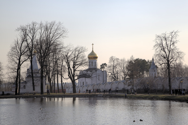 Klášter svatého Mikuláše Ugreshsky (Nikolo-Ugreshsky). Dzeržinského, Moscow region, Rusko - Fotografie, Obrázek