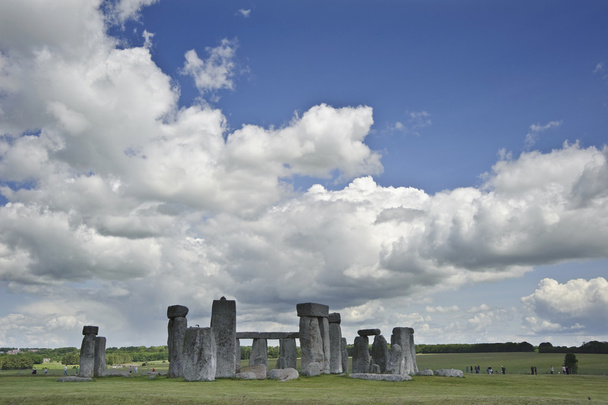 Stonehenge, un monumento megalítico en Inglaterra construido alrededor del 3000BC
 - Foto, Imagen
