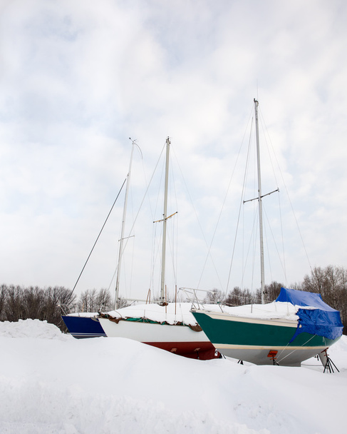 Trois voiliers en hiver
 - Photo, image