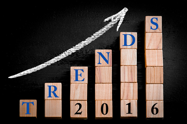 Message TENDANCES 2016 sur la flèche ascendante au-dessus du graphique à barres
 - Photo, image