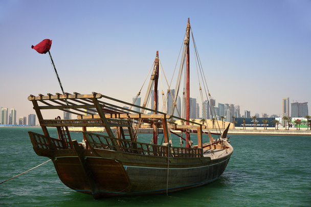 Shuwa'i dhow nella baia di Doha
 - Foto, immagini