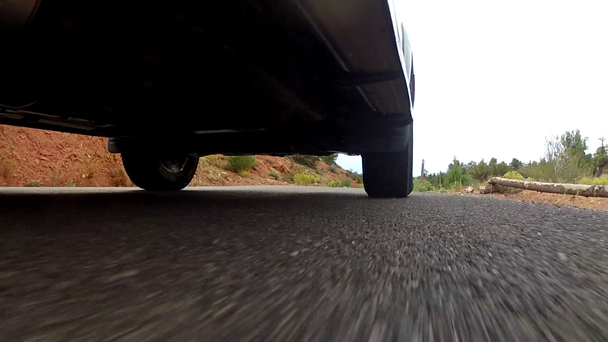 Geländewagen fährt durch Kapitol Riff - Filmmaterial, Video
