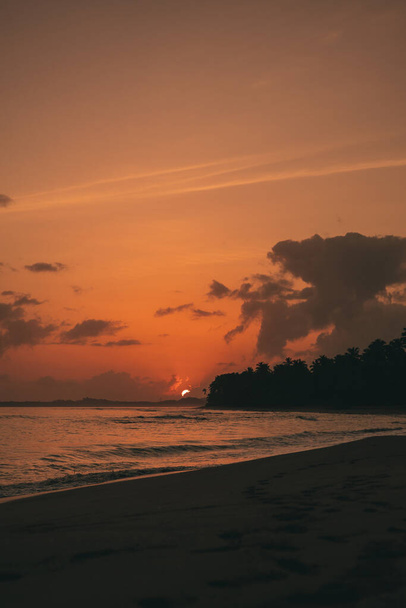 tramonto alba nella spiaggia caraibica con i colori - Foto, immagini
