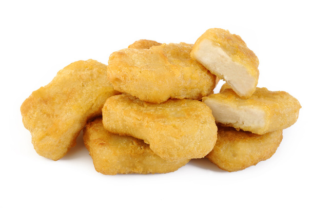 smażone nuggetsy kurczaka izolowane na białym tle - Zdjęcie, obraz