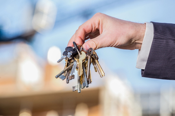Букет ключів до вашої нової квартири
 - Фото, зображення