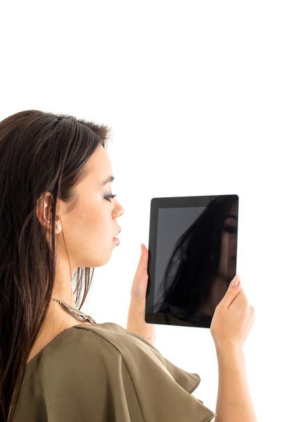 attraktive Frau mit Tablet-Computer - Foto, Bild
