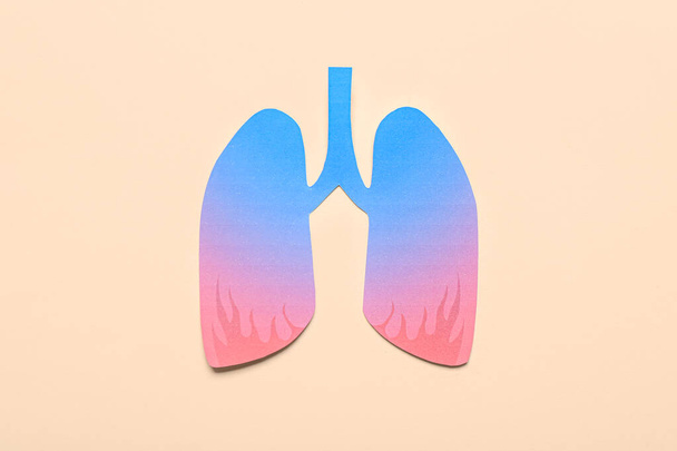 Paper lungs on beige background - Photo, Image