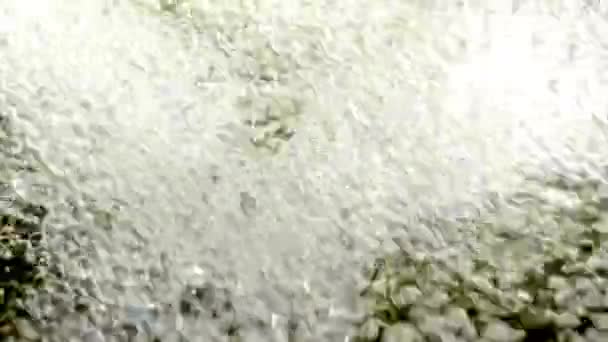 Cascada pequeña - Metraje, vídeo