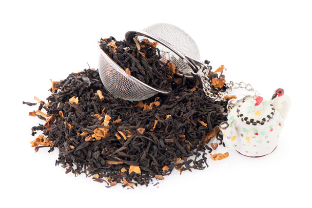 Black dry tea with petals - Foto, afbeelding