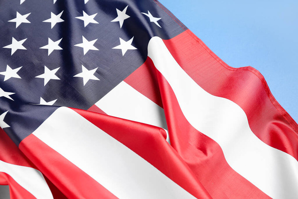 Mavi arka planda ABD bayrağı. Anma Günü kutlaması - Fotoğraf, Görsel