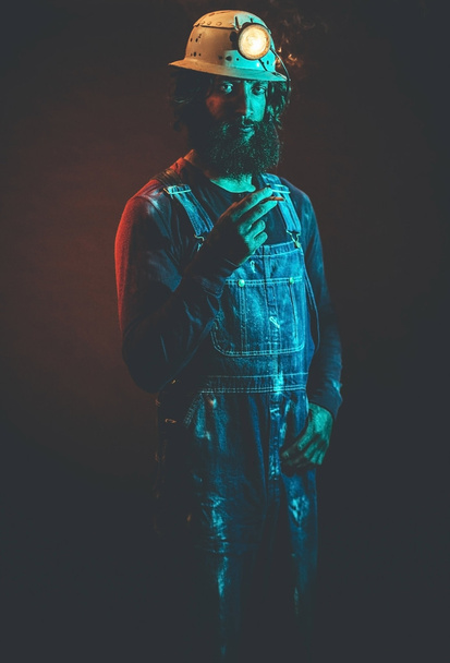 Λαμπτήρας ανθρακωρύχων φορώντας κράνος - Φωτογραφία, εικόνα