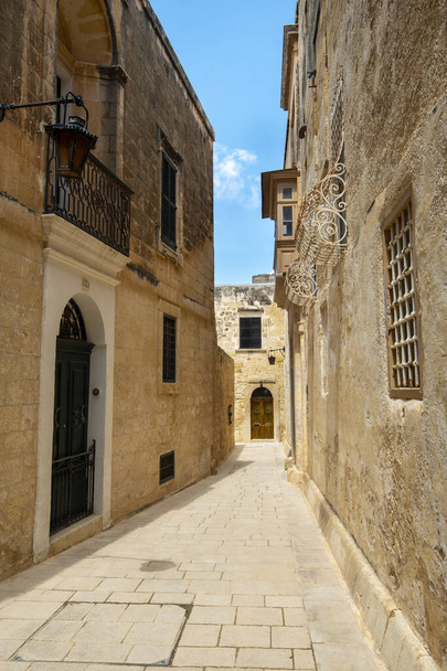 Пешеходная аллея в Старом городе Мдина - Мальта - Фото, изображение