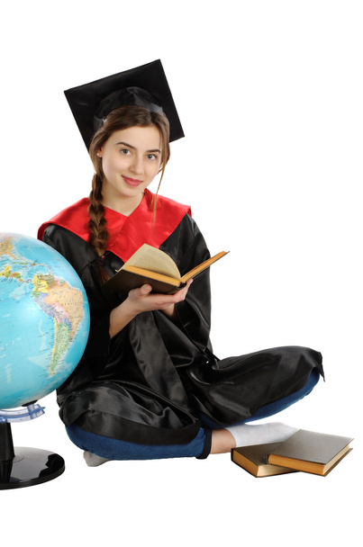Mooi meisje van de afgestudeerde student in mantel met boeken - Foto, afbeelding