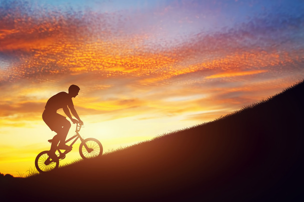 Człowiek, jazda na rowerze bmx - Zdjęcie, obraz