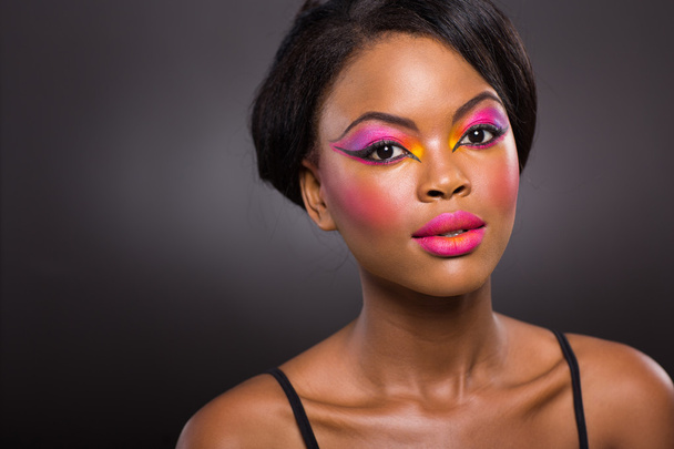 afro american woman with colorful makeup - Φωτογραφία, εικόνα