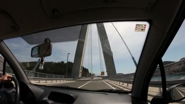 Nouveau pont
 - Séquence, vidéo