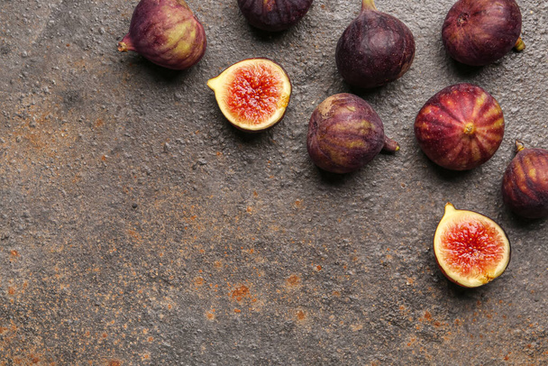 Fresh ripe figs on dark background - Photo, Image
