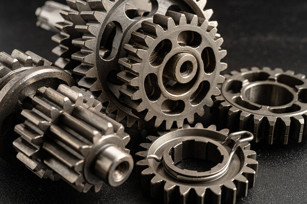 Rodas de engrenagens e engrenagens, mecanismo de relógio, motor de metal de latão industrial. - Foto, Imagem