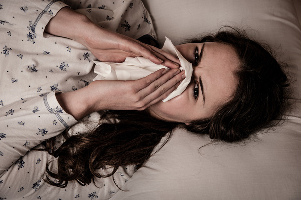 Asian caucasian woman with flu  and feaver - Foto, afbeelding