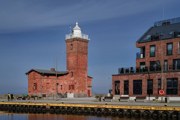 ダロウ,ウエスト・プーマーニャン - ポーランド - フェーヴァルリー 26 2024: ライトハウス - 港の歴史的建造物 - 写真・画像