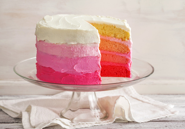 Vanilla Cake in Pink Ombre - Zdjęcie, obraz