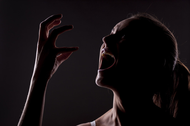Mulher gritando
 - Foto, Imagem
