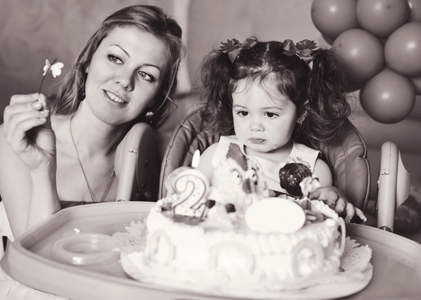 toddler with cake - 写真・画像