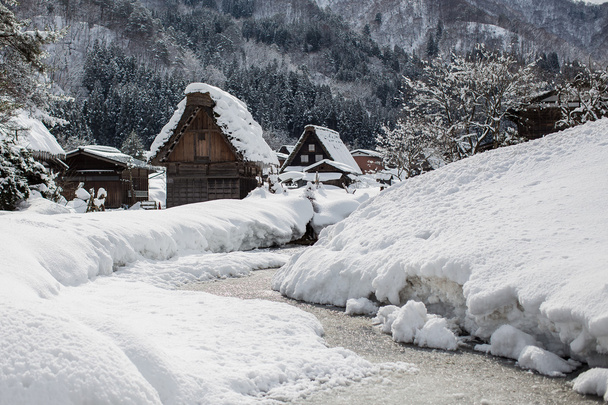 Shirakawago en invierno
 - Foto, Imagen