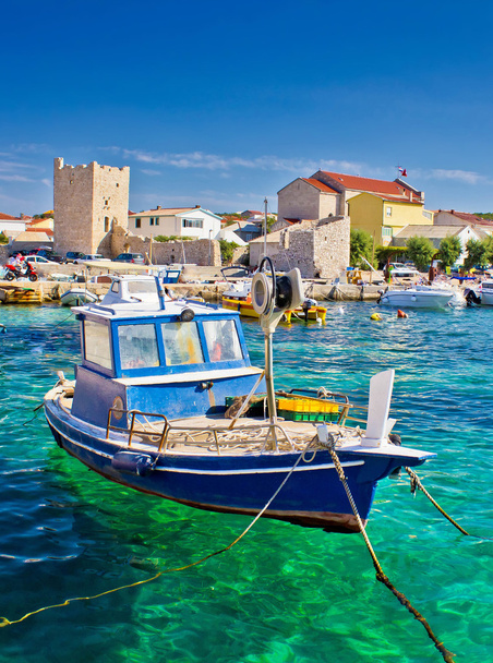 Adriatische stad van razanac kleurrijke waterkant - Foto, afbeelding