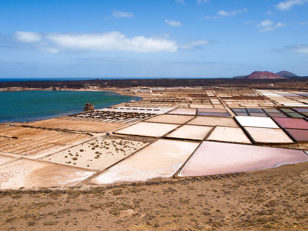 Lanzarote, Spagna: Sali secchi all'aperto lungo la costa dell'isola. - Foto, immagini