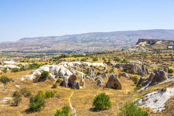 Tre Grazie, colline rocciose nella valle del Devrent, Cappadocia, Nevsehir, Turchia - Foto, immagini