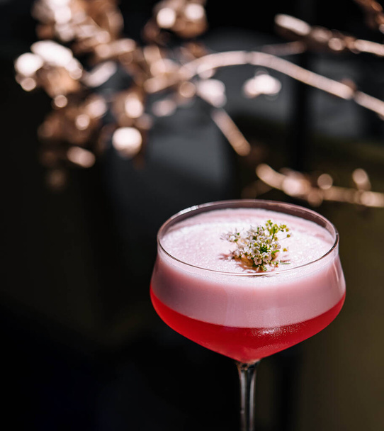 Pink lady alcoholic cocktail close up - Photo, Image