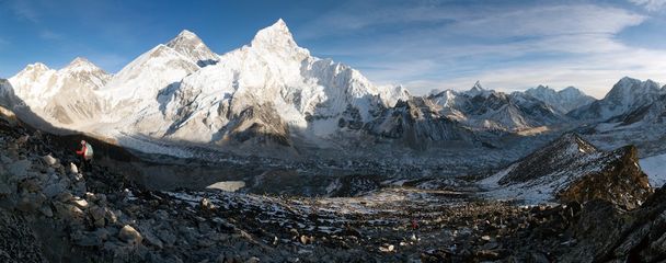 Evening view of Mount Everest from Kala Patthar - 写真・画像