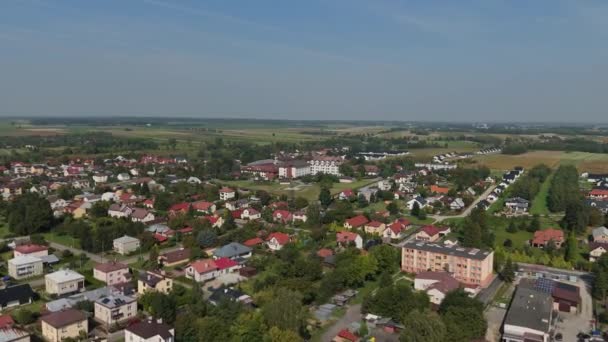 Belo Panorama Hospital Lubaczow Vista Aérea Polônia. Imagens 4k de alta qualidade - Filmagem, Vídeo