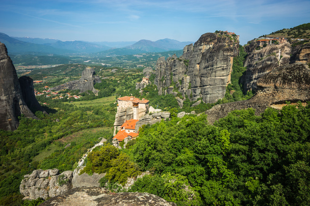 Uitzicht op de bergen en kloosters - Foto, afbeelding