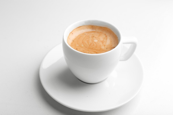 šálek kávy izolované na bílém - Fotografie, Obrázek