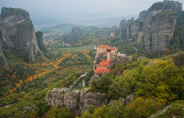 View of the mountains and monasteries of Meteora - 写真・画像