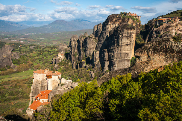 View of the mountains and monasteries of Meteora - Foto, Imagen