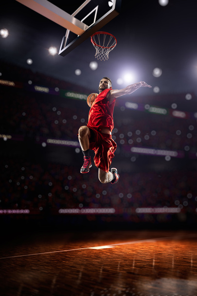 red Basketball player in action - Zdjęcie, obraz