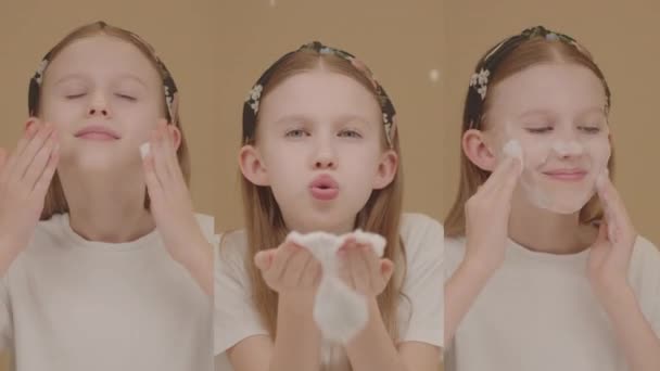Mehrere Videos Collage-Ansicht. Lustige kaukasische Teenagerin wäscht Gesicht mit Gesichtswaschschschaum. Beige Hintergrund. Tägliche Gesichtspflege. Konzepte für Schönheit und Hautpflege für Jugendliche.  - Filmmaterial, Video