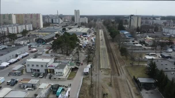 Estación de tren Stalowa Wola Vista aérea Polonia. Imágenes de alta calidad 4k - Metraje, vídeo