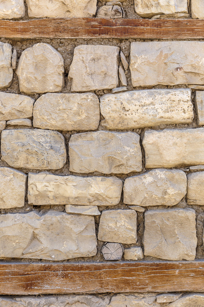 Стена дома, облицованная камнями
 - Фото, изображение