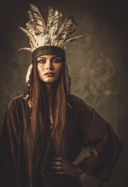 Žena v tradiční indický oděv a účes  - Fotografie, Obrázek