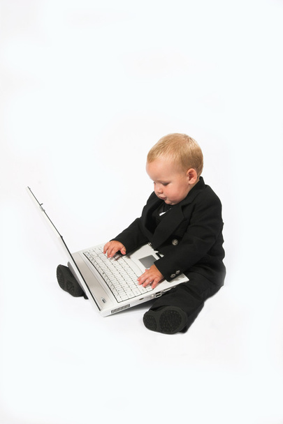 niño con computadora - Foto, Imagen