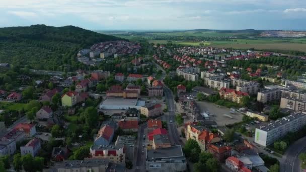 Bela Panorama Hill Strzegom vista aérea Polónia. Imagens 4k de alta qualidade - Filmagem, Vídeo