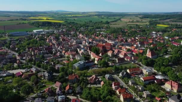 Vista aérea bonita de Panorama Ziebice Polônia. Imagens 4k de alta qualidade - Filmagem, Vídeo