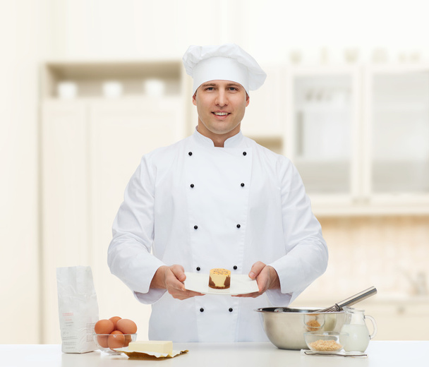 Ευτυχισμένο σεφ αρσενικό μάγειρας ψήσιμο - Φωτογραφία, εικόνα